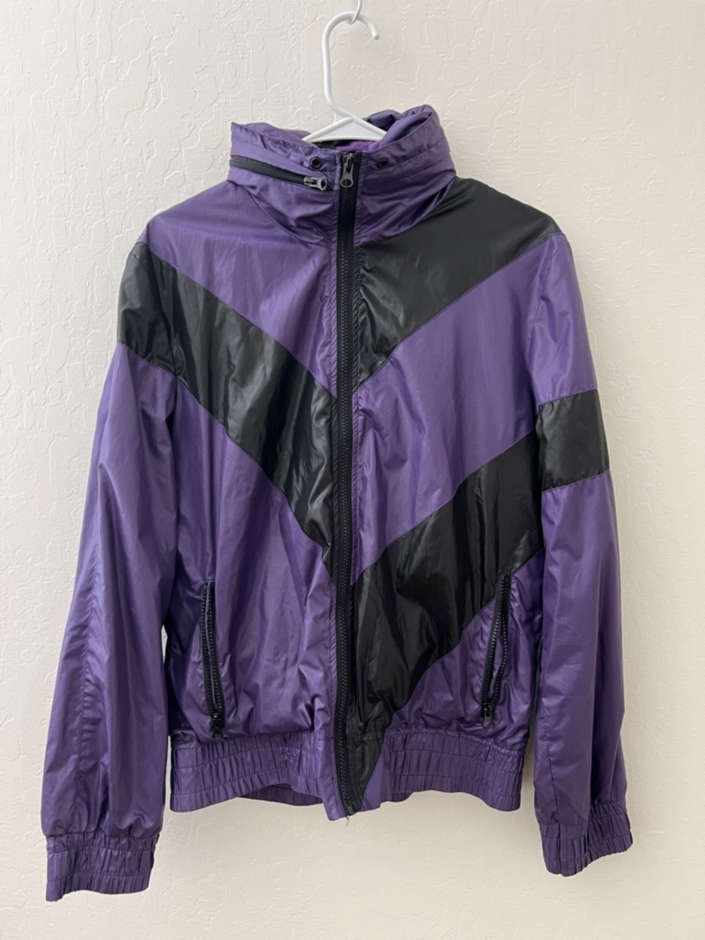 1981 Men's Purple and Black Windbreaker Jacket vintage